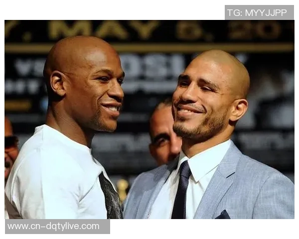 库托与梅威瑟的巅峰对决究竟谁能笑到最后分析比赛结果与精彩瞬间 库托与梅威瑟的巅峰对决究竟谁能笑到最后分析比赛结果与精彩瞬间